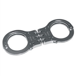 กุญแจมือตํารวจ